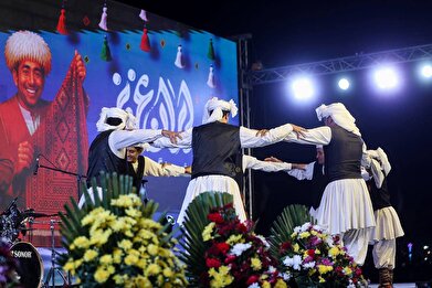 عکس؛ هشتمین شب جشن بزرگ «ایران عزیز» در دریاچه شهدای خلیج فارس