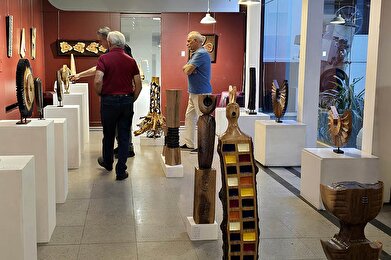 عکس؛ نمایشگاه آثار انتزاعی «نفس چوب» در فرهنگسرای ارسباران