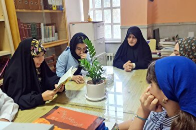 عکس؛ هفتادمین دورهمی بچه‌کتابخون‌ها در فرهنگسرای کار و تعاون