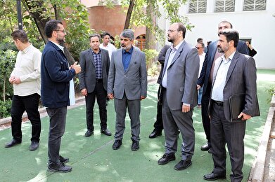 عکس؛ بازدید سرپرست سازمان فرهنگی هنری از فرهنگسرای اشراق