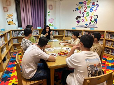 عکس؛ هفتادمین دورهمی «بچه کتاب‌خون‌ها» در فرهنگسرای امید