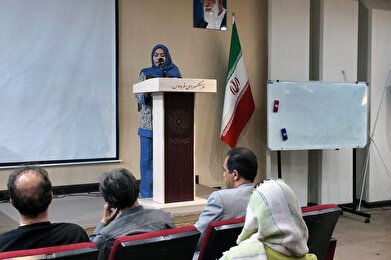 عکس؛ نشست ماهانه شعرخوانی کانون ادبی گیومه در فرهنگسرای فردوس