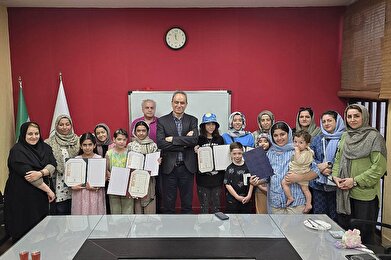 عکس؛ تقدیر از نوجوانان دوره فیلمسازی «روای‌نو» در فرهنگسرای ارسباران