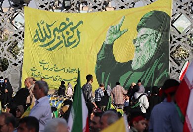 عکس؛ اجتماع بزرگ مردمی «انا علی‌العهد» در میدان امام حسین(ع)