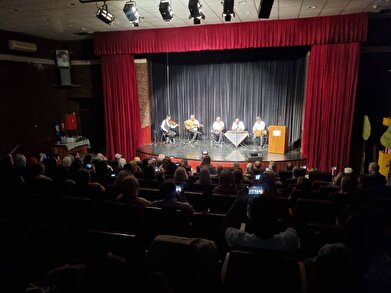 عکس؛ بیستمین نشست کانون هنری «دل‌آواز» در فرهنگسرای ابن‌سینا