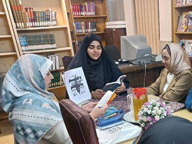 عکس؛ هفتاد و یکمین دورهمی «بچه کتابخون‌ها» در کتابخانه ابن‌سینا