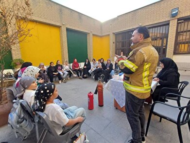 عکس؛ هفتادو چهارمین نشست «بچه کتابخون‌ها» به همت کتابخانه قیصرامین پور