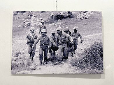 نمایشگاه عکس دفاع مقدس در فرهنگسرای گلستان