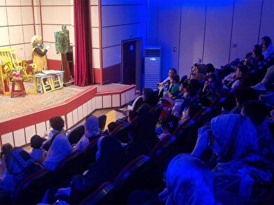 عکس؛ نماش شاد و موزیکال «بزبزقندی» در خانه فرهنگ مهرآباد