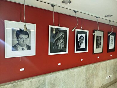 عکس، نمایشگاه «جوانه‌های هنر» در نگارخانه‌ی اندیشه