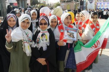 عکس؛ راهپیمایی یوم‌الله ۱۳ آبان در منطقه ۲۰