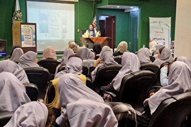 عکس؛ «به شیرینی کتاب» با حضور افسانه شعبان‌نژاد در سرای محله داوودیه