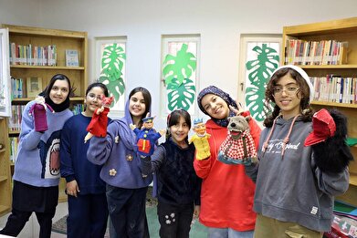 عکس؛ روزی متفاوت در کنار اهالی کتاب در کتابخانه پرتو