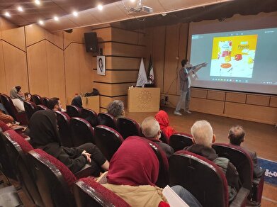 عکس؛ شصت‌وهشتمین نشست کانون عکاسی شفق در فرهنگسرای سرو