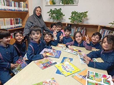 عکس؛ بازدید نوگلان مهد و پیش‌دبستان فرهنگسرای معرفت از کتابخانه