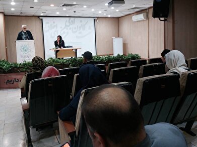 عکس؛ شب شعر کانون ادبی فرهنگسرای اخلاق