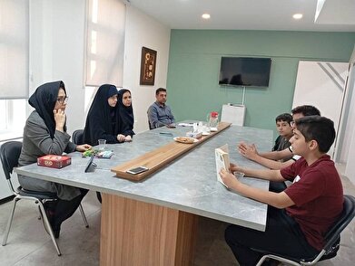 عکس؛ گفت‌وگو درباره کتاب «جام جهانی در جوادیه» در دورهمی نوجوانان کتابخانه فرهنگسرای معرفت
