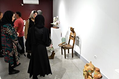 عکس؛ نمایشگاه «حرفهایی که در سکوت می‌زنم» در فرهنگسرای ارسباران