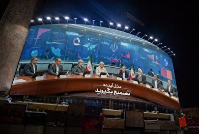 دیوارنگاره جدید میدان ولیعصر(عج) رونمایی شد دیوارنگاره جدید میدان ولیعصر(عج) رونمایی شد