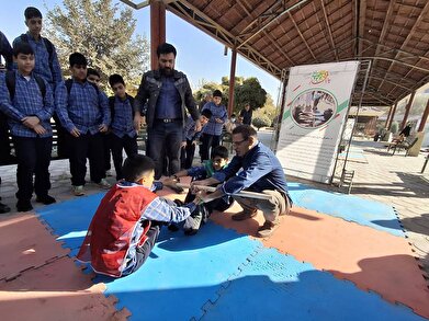 عکس؛ بازی‌های سنتی گروهی در برنامه «به افتخار نوجوونی»