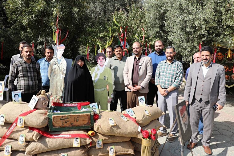 فیلم؛ بازدید سرپرست سازمان فرهنگی هنری از ویژهبرنامه «به افتخار نوجوونی» فیلم؛ بازدید سرپرست سازمان فرهنگی هنری از ویژهبرنامه «به افتخار نوجوونی»