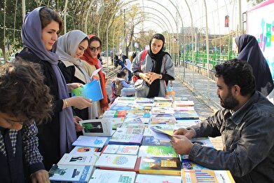 عکس؛ ویژه‌برنامه «کتابخانه‌ای به وسعت تهران» به همت فرهنگسرای مهر