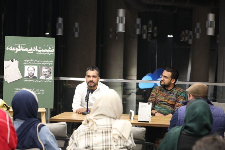 منزوی می‌گفت کتاب چاپ کن تا دستت خالی شود